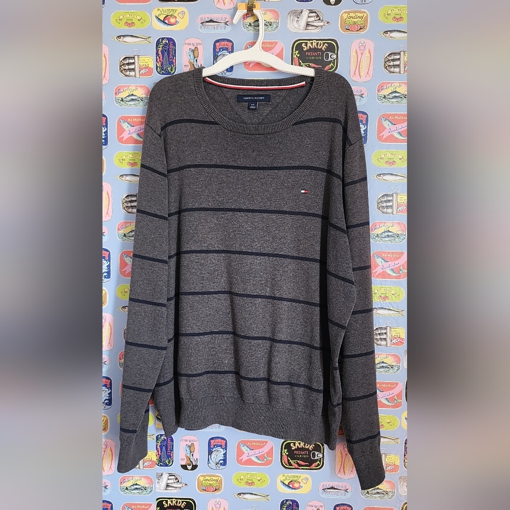 Tommy Hilfiger Men's Charcoal and Navy Striped Crewneck Sweater